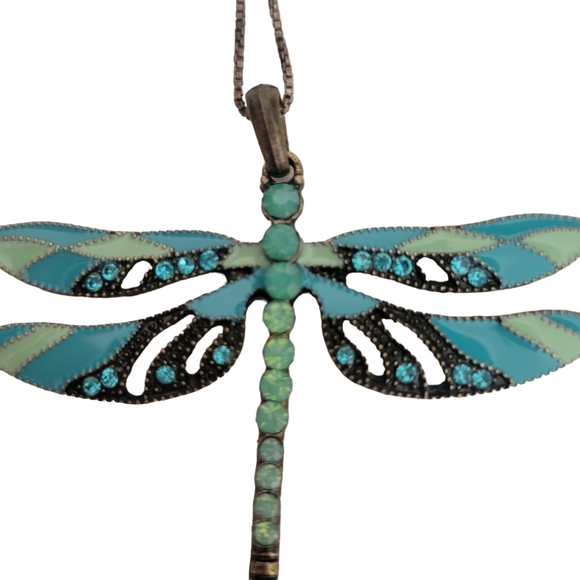 BEAUTIFUL DRAGONFLY NECKLACE BEJEWELED UNMARKED BLUE COLORS 2" PENDANT - Picture 3 of 10
